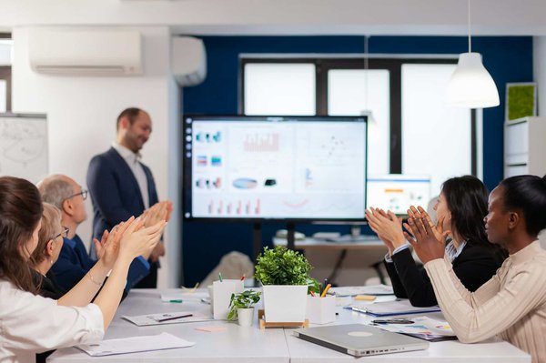 L'évolution du maillot des Lakers au fil des décennies